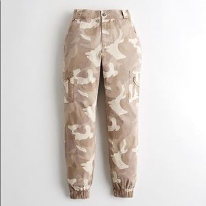 Hollister Ultra High-Rise Utility Joggers